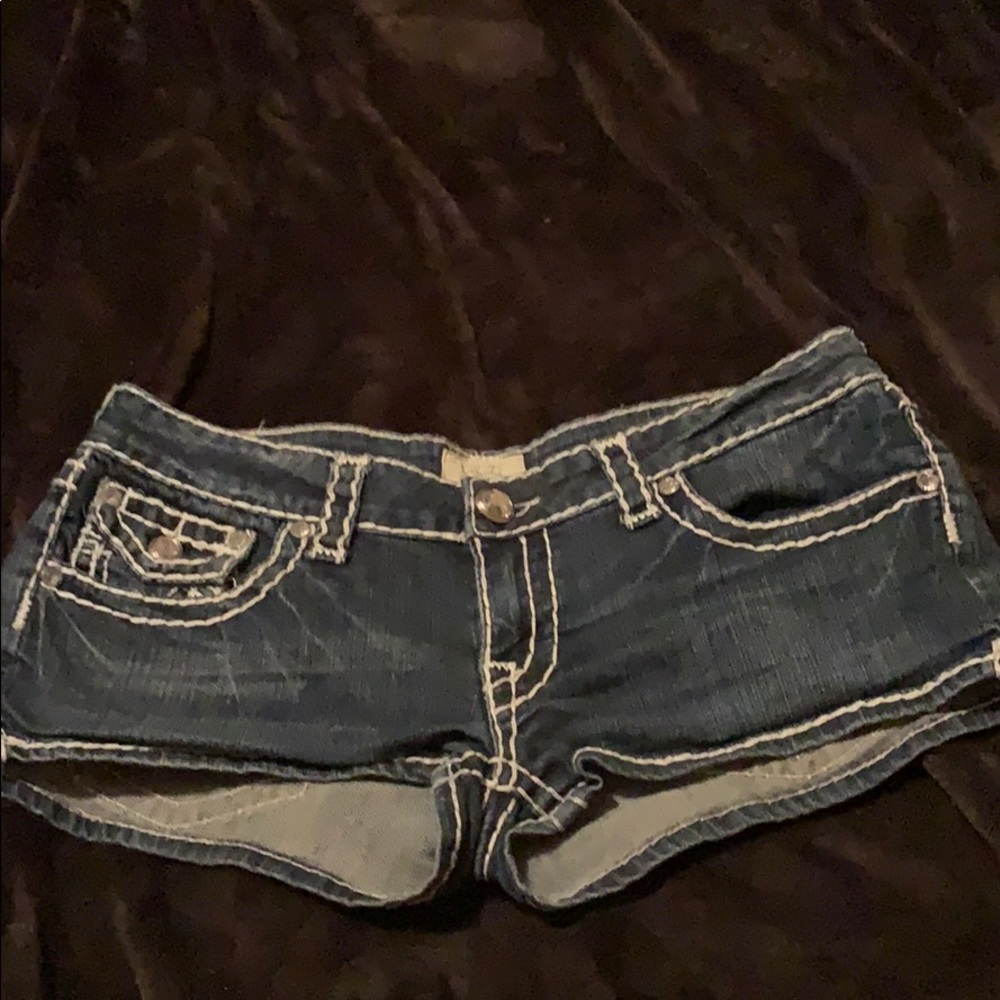L.A. idol dark wash shorts.